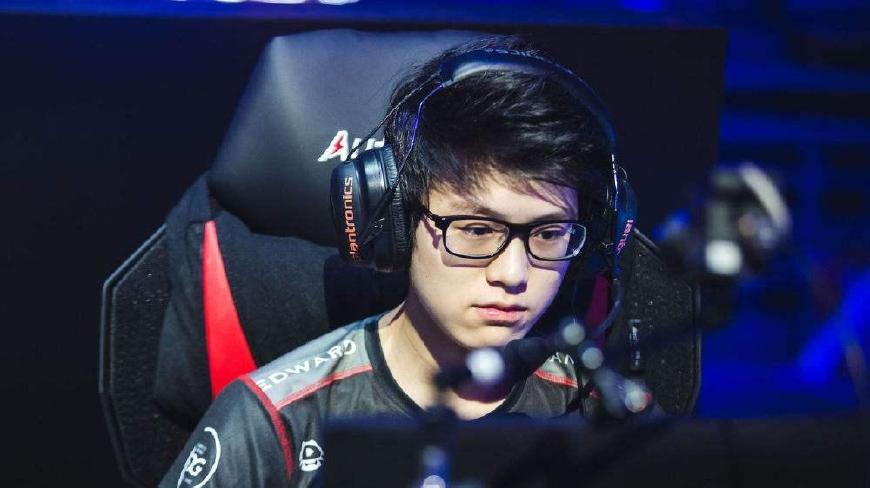 是火箭向高 是火箭向高