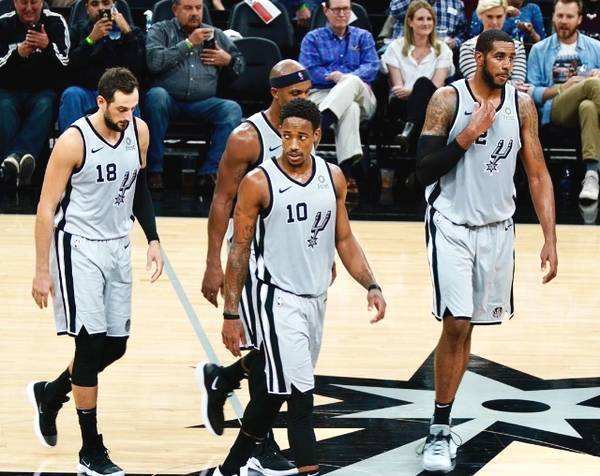 早期形势优 早期形势优